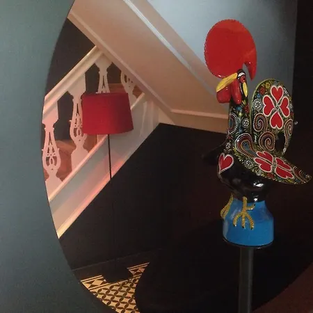 2u Urban Guest house 3*